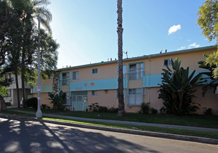 Buckingham Apartments in Los Angeles, CA - Building Photo - Building Photo