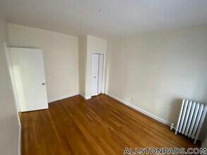1135 Commonwealth Ave, Unit 3 in Boston, MA - Building Photo - Building Photo