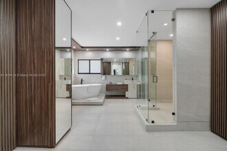 168 Fiesta Way in Fort Lauderdale, FL - Building Photo - Building Photo