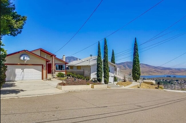 property at 1503 Maria Ave