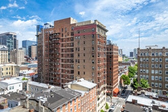 The Lenox Condos in Philadelphia, PA - Building Photo - Building Photo