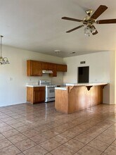 1208 Bachelor St in Bakersfield, CA - Building Photo - Building Photo