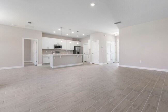 3185 Pericles Ave in North Port, FL - Building Photo - Building Photo