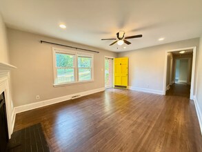 1221 Barkley Rd in Charlotte, NC - Building Photo - Building Photo