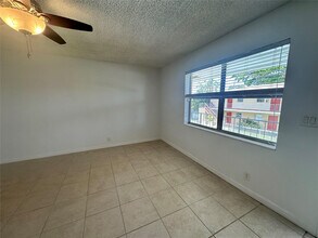 305 NE 16th St in Fort Lauderdale, FL - Building Photo - Building Photo