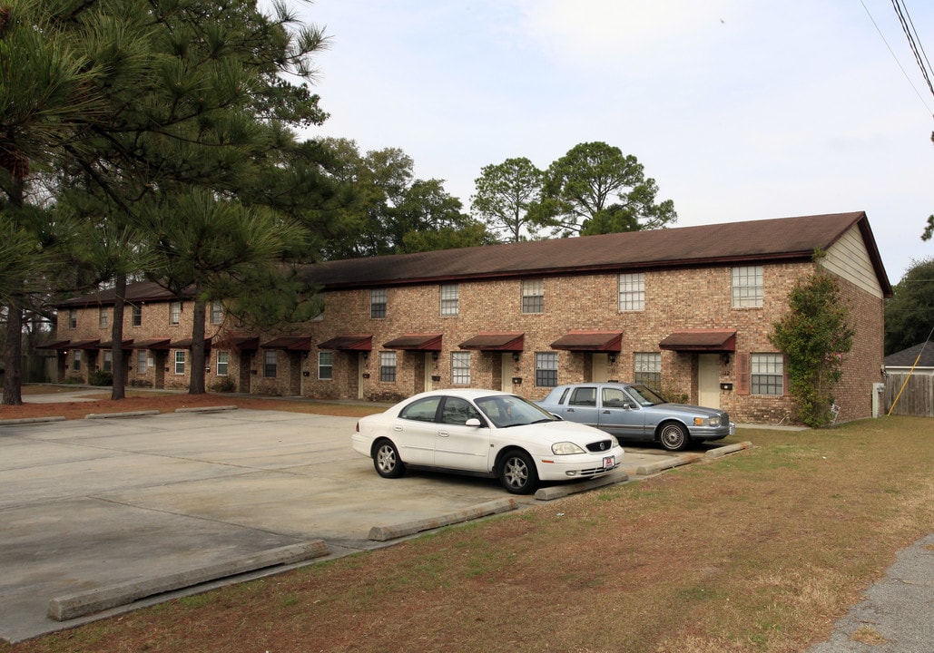 1812 N Avalon Dr in Savannah, GA - Foto de edificio