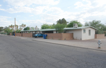 2568 E Copper St in Tucson, AZ - Building Photo - Building Photo