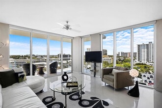 2831 N Ocean Blvd in Fort Lauderdale, FL - Foto de edificio - Building Photo