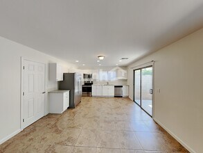 1108 E Parkview Ct in Gilbert, AZ - Foto de edificio - Building Photo