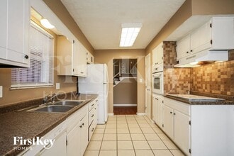 9570 Gemini Dr in Indianapolis, IN - Foto de edificio - Building Photo