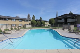 Saddleback Ranch Apartments in Mission Viejo, CA - Building Photo - Building Photo
