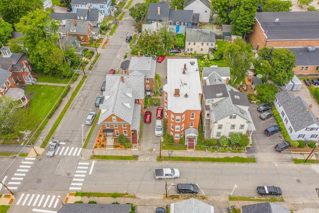 56-58 School Street in Concord, NH - Foto de edificio
