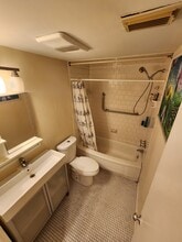 22 Cross Keys Rd, Unit 22a in Baltimore, MD - Building Photo - Building Photo