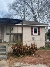 130 W Carver Dr in Athens, GA - Building Photo - Building Photo