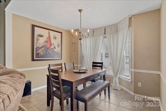 2224 Pinebrook Cir in Charlotte, NC - Building Photo - Building Photo