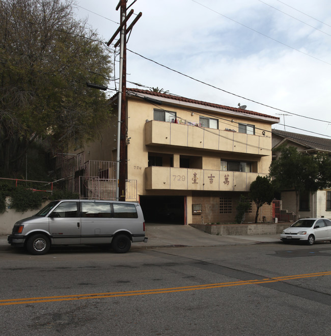 729 Yale St in Los Angeles, CA - Building Photo - Building Photo