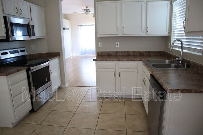 943 E Carla Vista Pl in Chandler, AZ - Foto de edificio - Building Photo