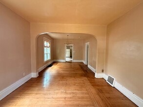 1219 Parmele St in Rockford, IL - Building Photo - Building Photo