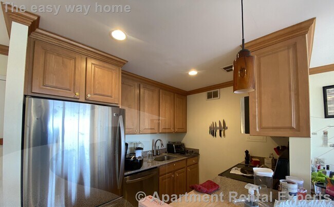 1105 Massachusetts Ave, Unit 111g in Cambridge, MA - Building Photo - Building Photo