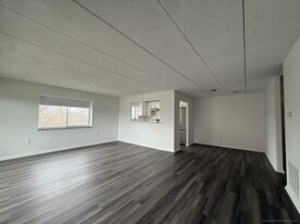 41 Hill Rd, Unit 502 in Belmont, MA - Building Photo