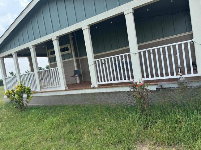 property at 2804 Black Waxy Rd