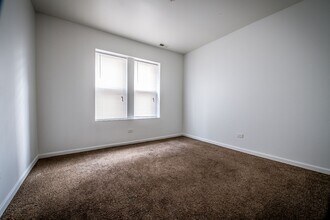 1101 N LeClaire Ave Chicago, IL 60651 in Chicago, IL - Foto de edificio - Building Photo