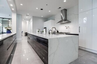 6319 Turner Way in Dallas, TX - Building Photo - Building Photo