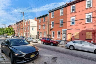 915 N 6th St in Philadelphia, PA - Building Photo - Building Photo