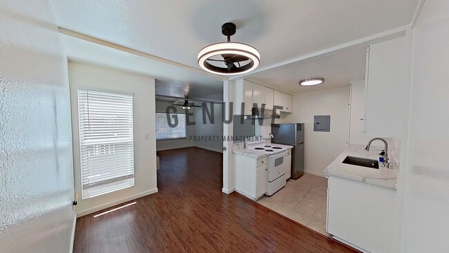 property at 1040 W MacArthur Blvd