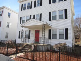 547 Hyde Park Ave, Unit 1 in Boston, MA - Building Photo