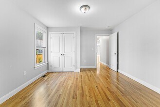 87 Thetford Ave, Unit 87 in Boston, MA - Foto de edificio - Building Photo