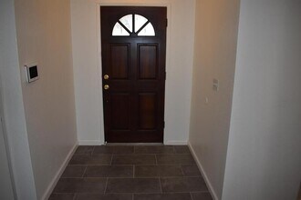 614 E Linwood Ave in Turlock, CA - Building Photo - Building Photo