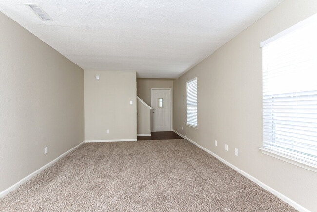 1170 Freemont Ln in Greenwood, IN - Building Photo - Building Photo