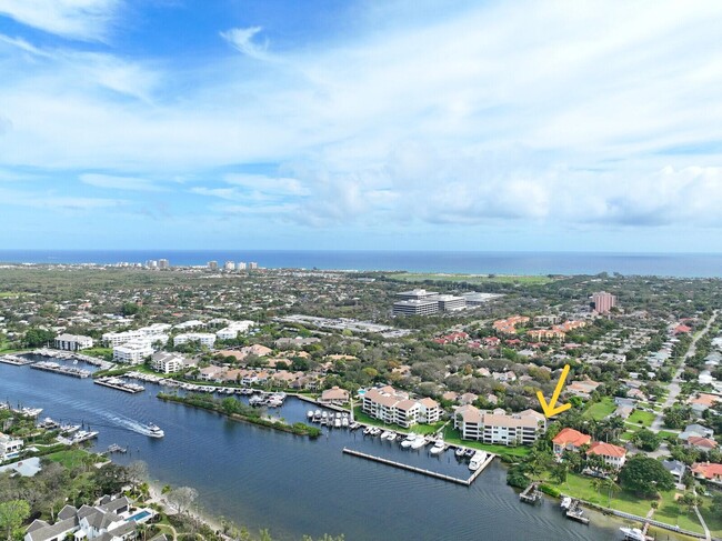 property at 911 Oak Harbour Dr