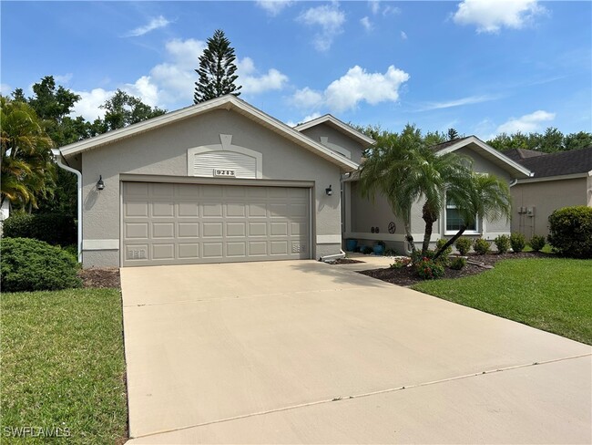 9245 Lanthorn Way in Estero, FL - Building Photo - Building Photo