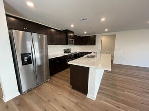 25432 Cetara Dr in Homeland, CA - Building Photo - Building Photo