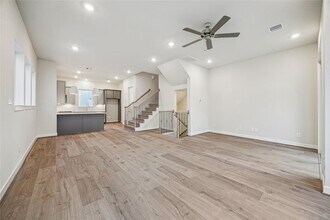 3075 Hicks St in Houston, TX - Building Photo - Building Photo