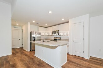 1760 Tripoli St in North Port, FL - Building Photo - Building Photo