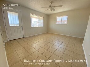 5009 Royal Dr in El Paso, TX - Building Photo - Building Photo
