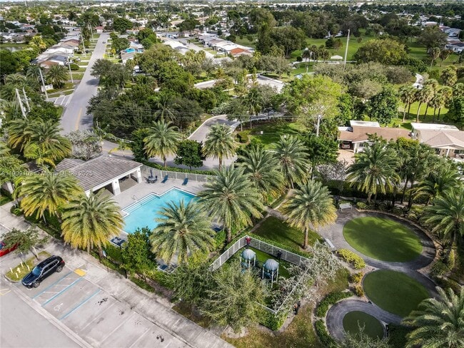 4445 NW 48th Terrace in Tamarac, FL - Building Photo - Building Photo