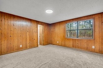 155 W Thomas Dr in Columbus, MS - Building Photo - Building Photo