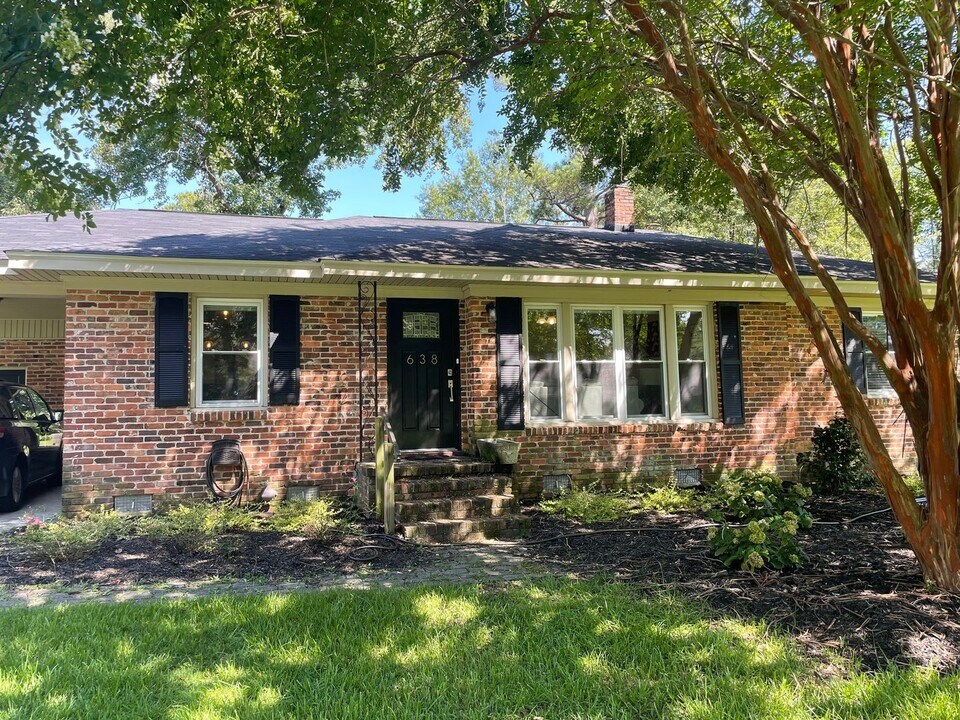 638 Byron Rd in Columbia, SC - Building Photo