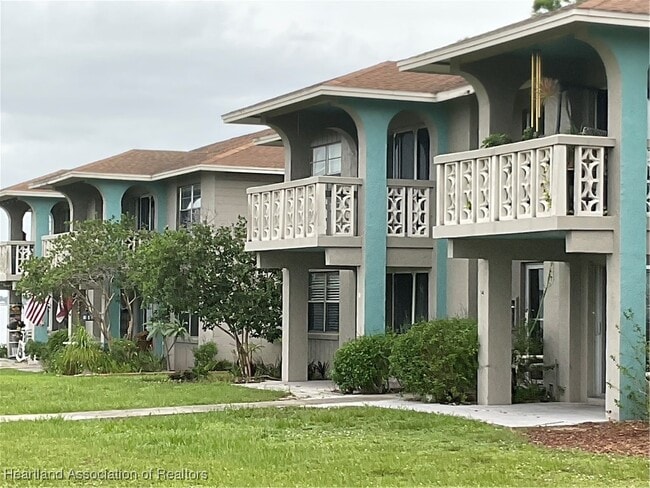 property at 1011 Lakeview Dr