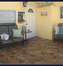 202 Buttonwood Ave in Key Largo, FL - Building Photo - Building Photo