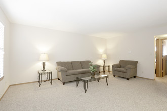Smith Apartments @ 1009 West Clark in Urbana, IL - Building Photo - Interior Photo