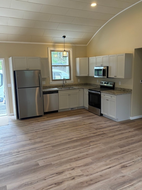 1100 Valley Club Rd in Irwin, PA - Building Photo - Building Photo