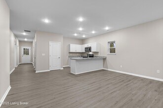 3200 Maldon Ct in Louisville, KY - Foto de edificio - Building Photo