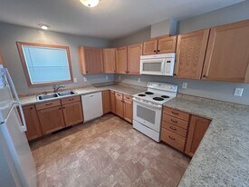 545 4th Ave SW in Valley City, ND - Building Photo