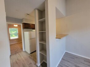 327 SW 3rd St in Grand Prairie, TX - Building Photo - Building Photo