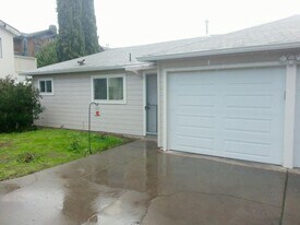 39 Hobart Ave in San Mateo, CA - Building Photo